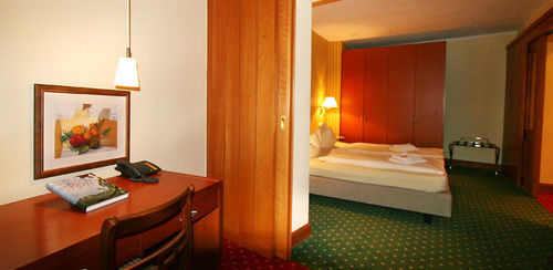 Hotel Verdi รอสต็อค ภายนอก รูปภาพ